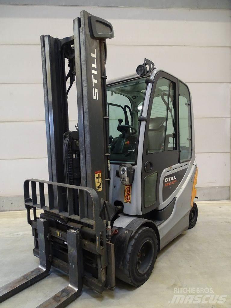 Still RX60-25/600 Electric forklift trucks