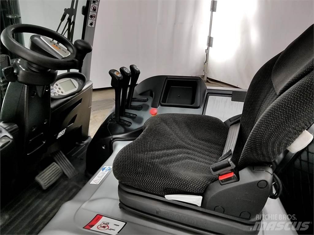 Still RX60-50/600 Electric forklift trucks