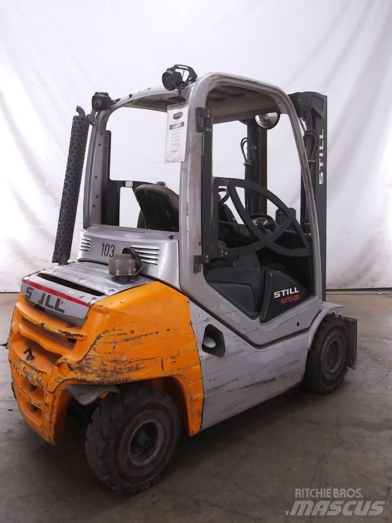 Still RX70-25 Diesel trucks