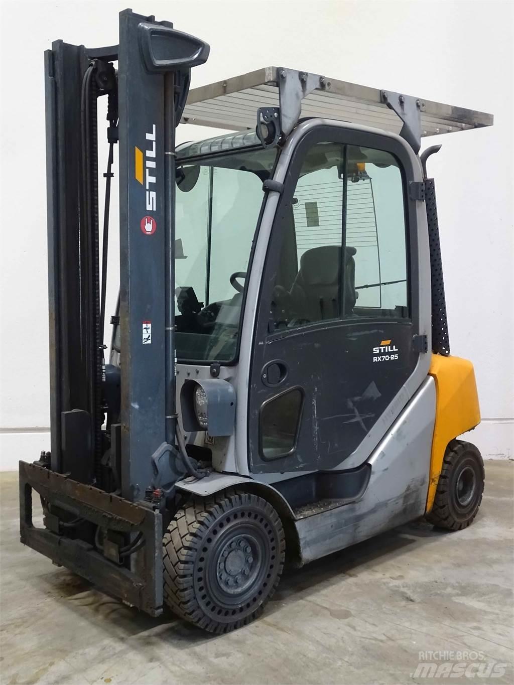 Still RX70-25 Diesel trucks