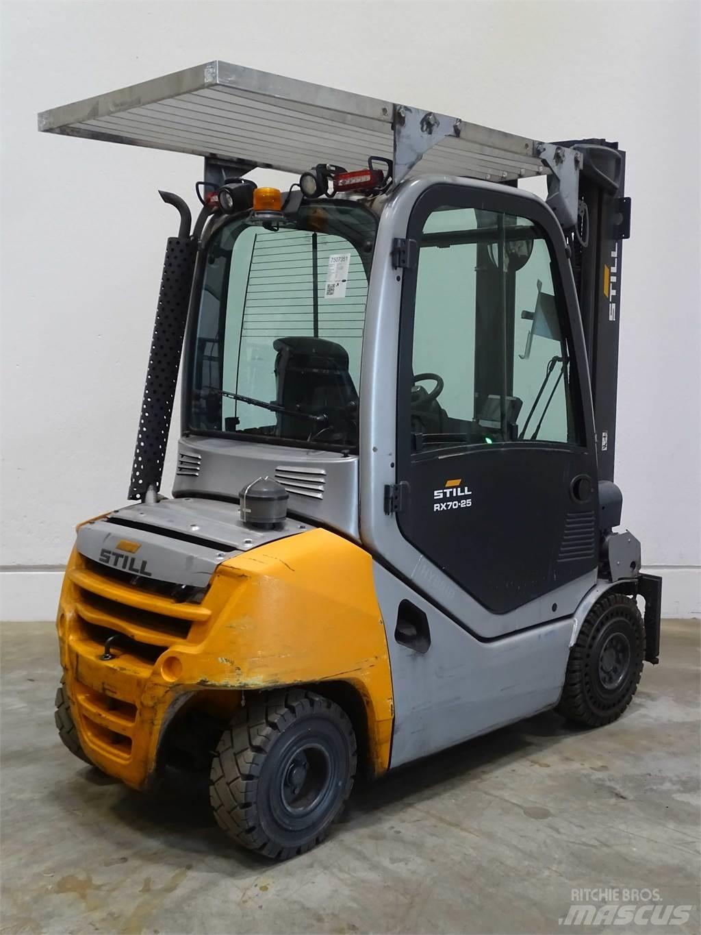 Still RX70-25 Diesel trucks