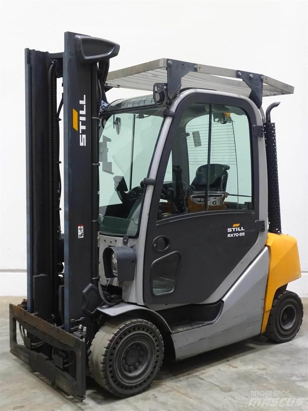 Still RX70-25 Diesel trucks