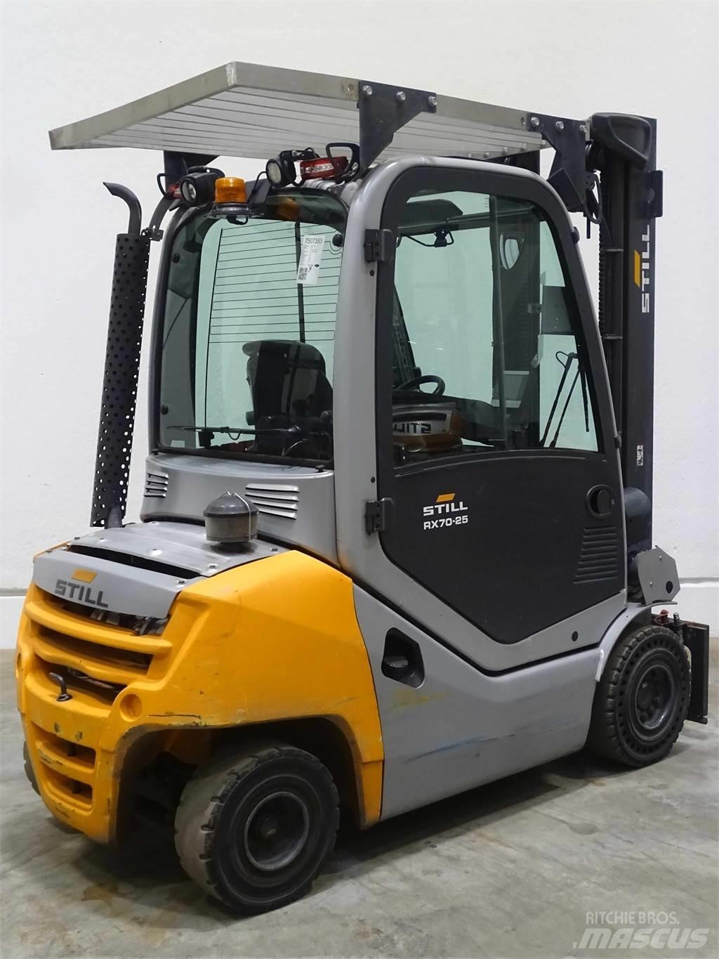 Still RX70-25 Diesel trucks