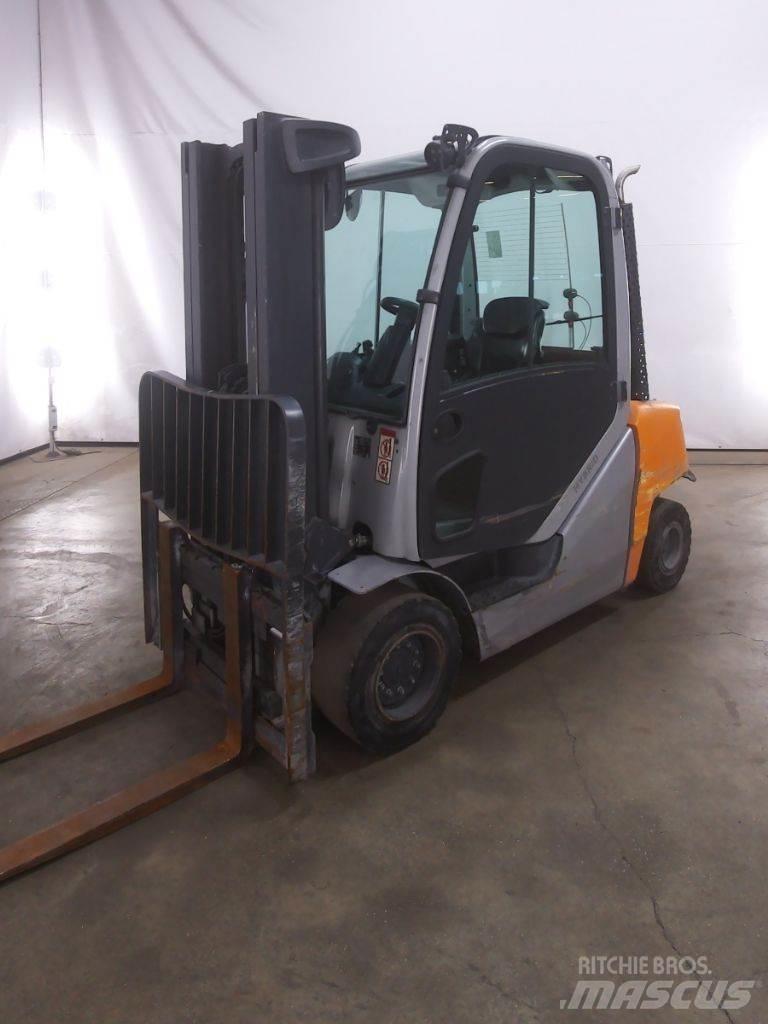 Still RX70-30 Diesel trucks