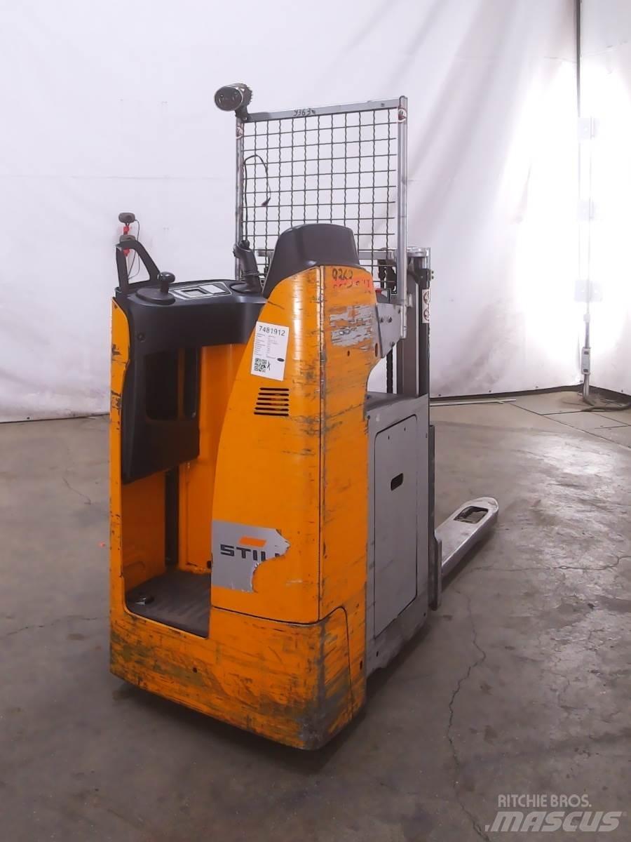 Still SXD20 Pedestrian stacker