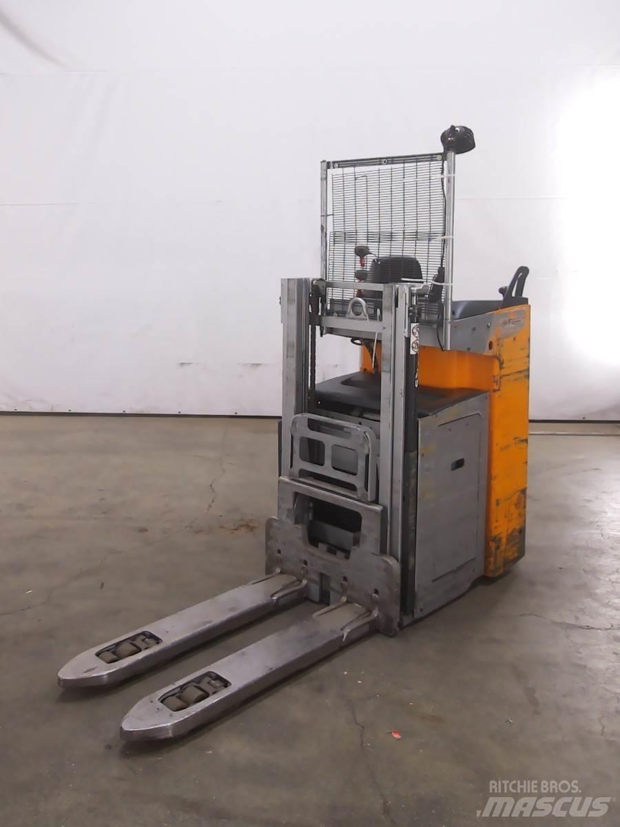 Still SXD20 Pedestrian stacker