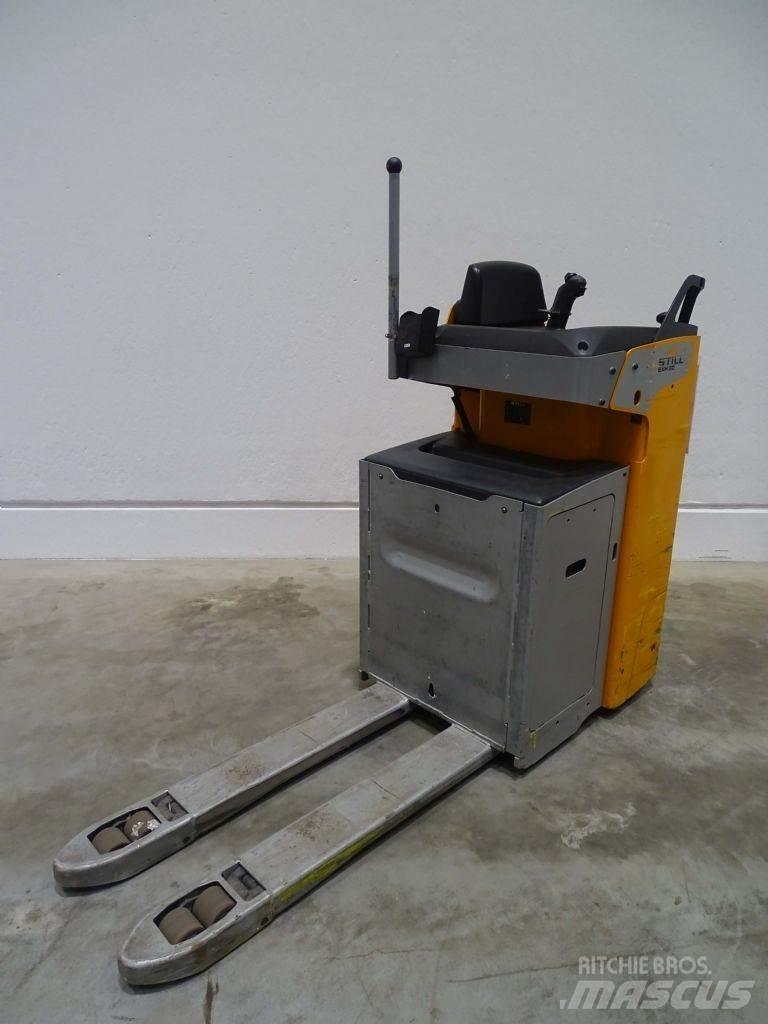 Still SXH20 Low lifter