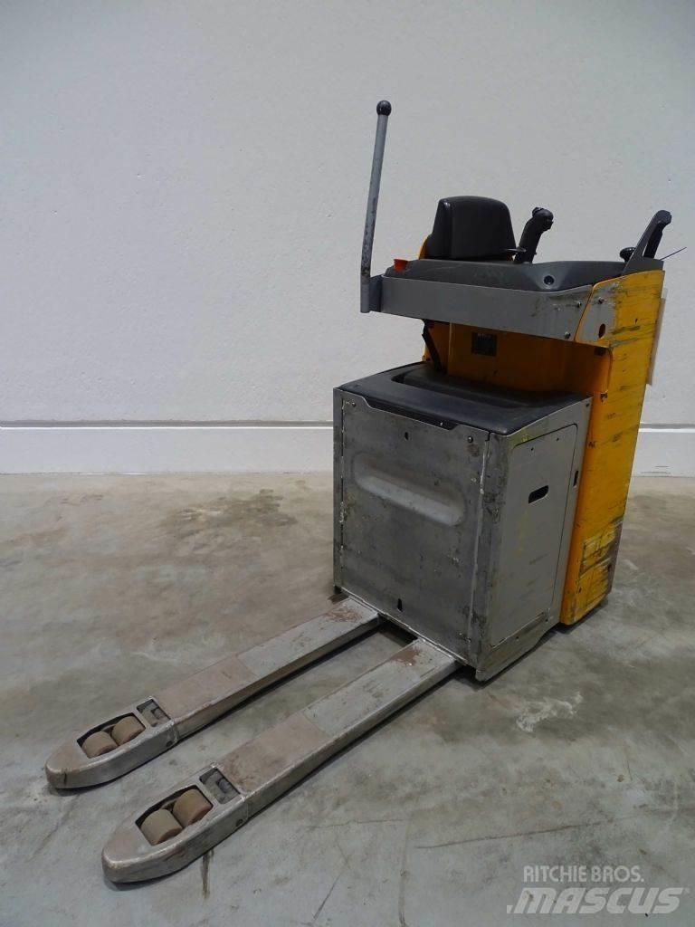 Still SXH20 Low lifter