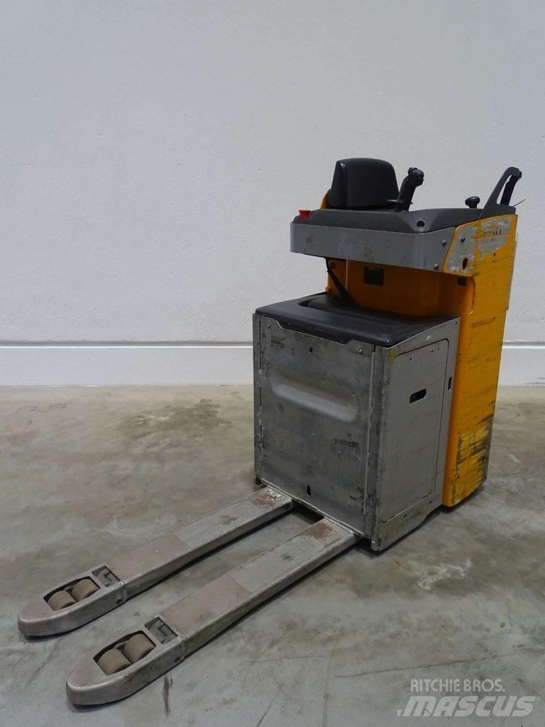 Still SXH20 Low lifter