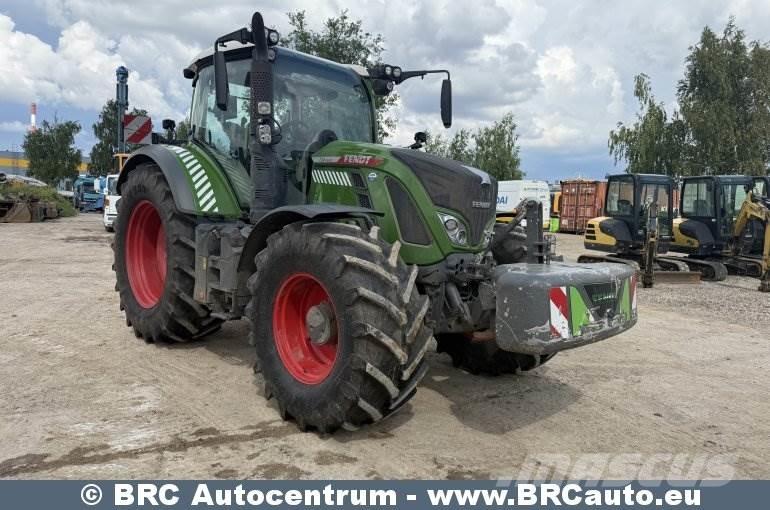 Fendt 724 Vario Tractors