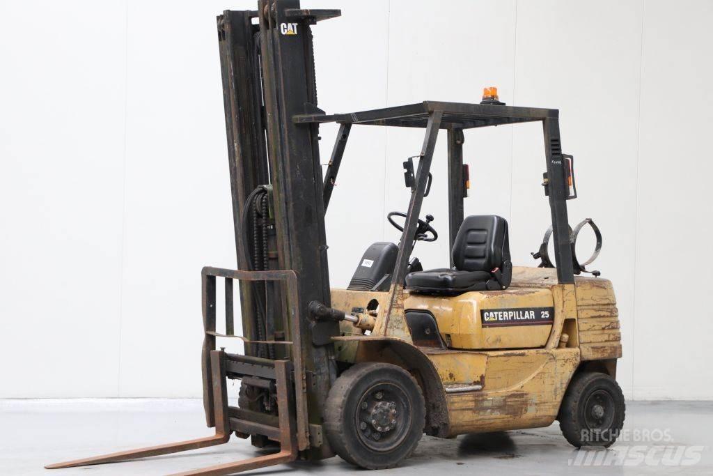 CAT GP25 LPG trucks