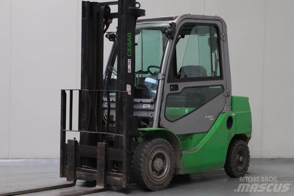 Cesab M325D Diesel trucks