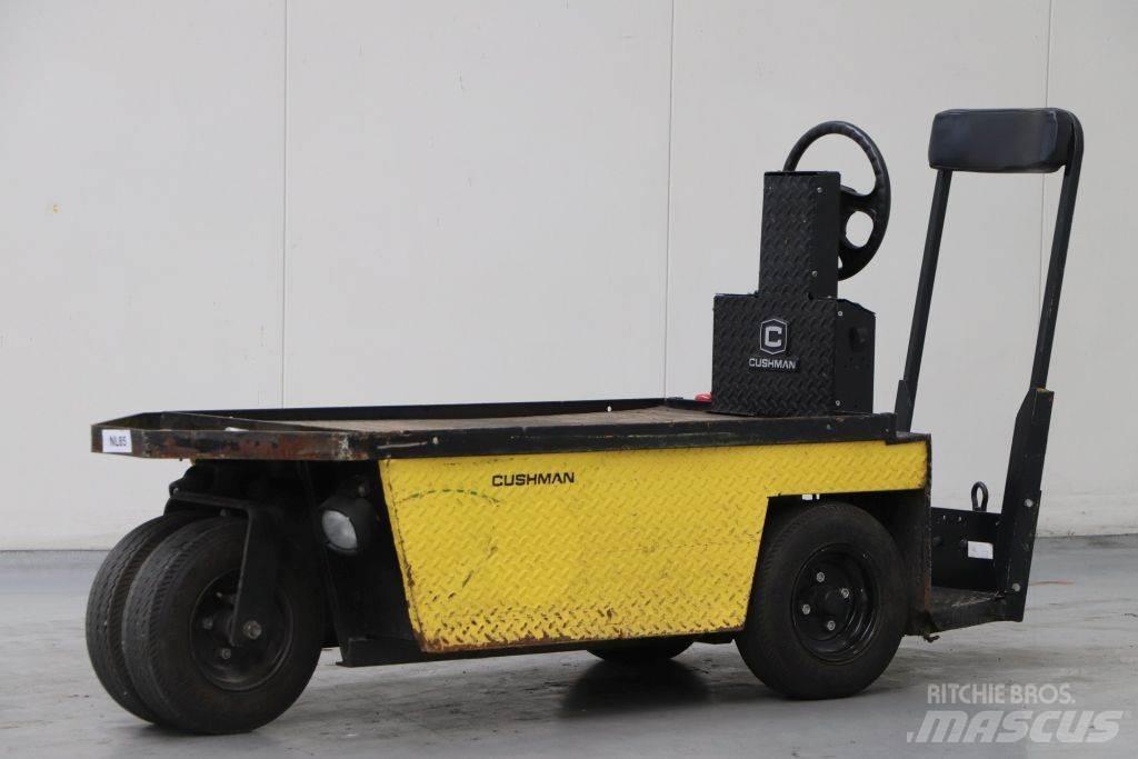 Cushman  Tow truck