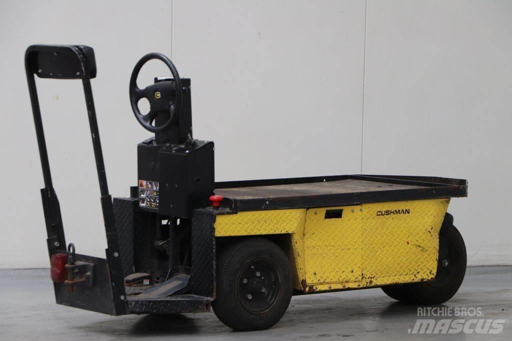 Cushman  Tow truck