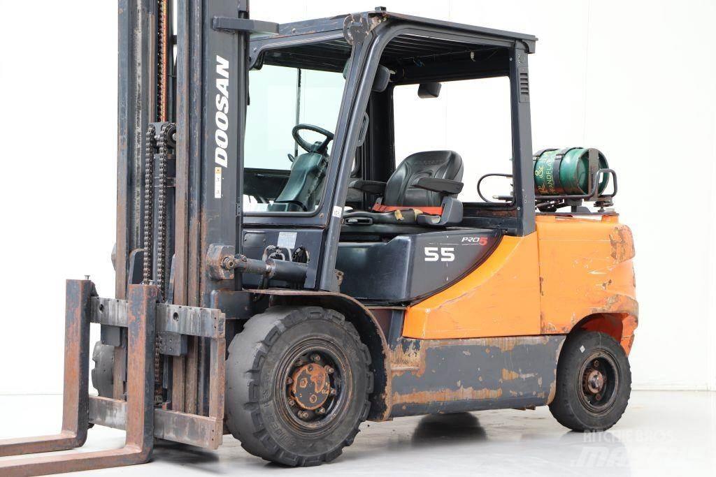 Doosan G55SC-5 LPG trucks