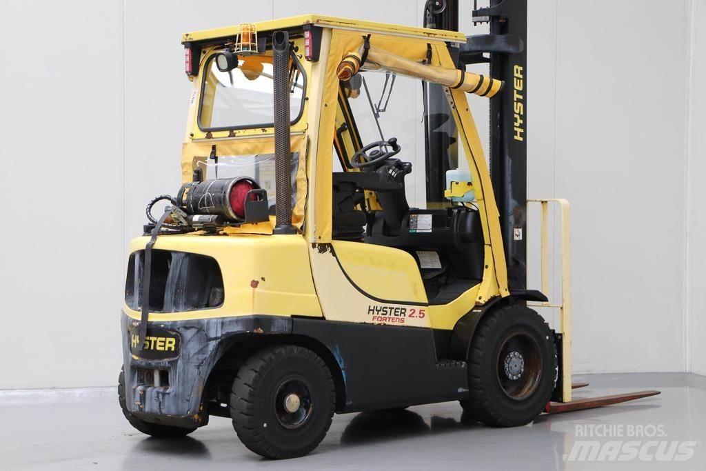 Hyster H2.5FT LPG trucks