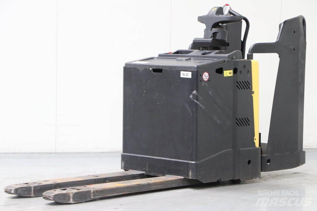 Hyster P2.0S Low lifter
