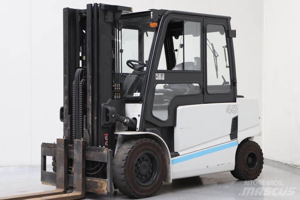 Hyundai 40B-9 Electric forklift trucks