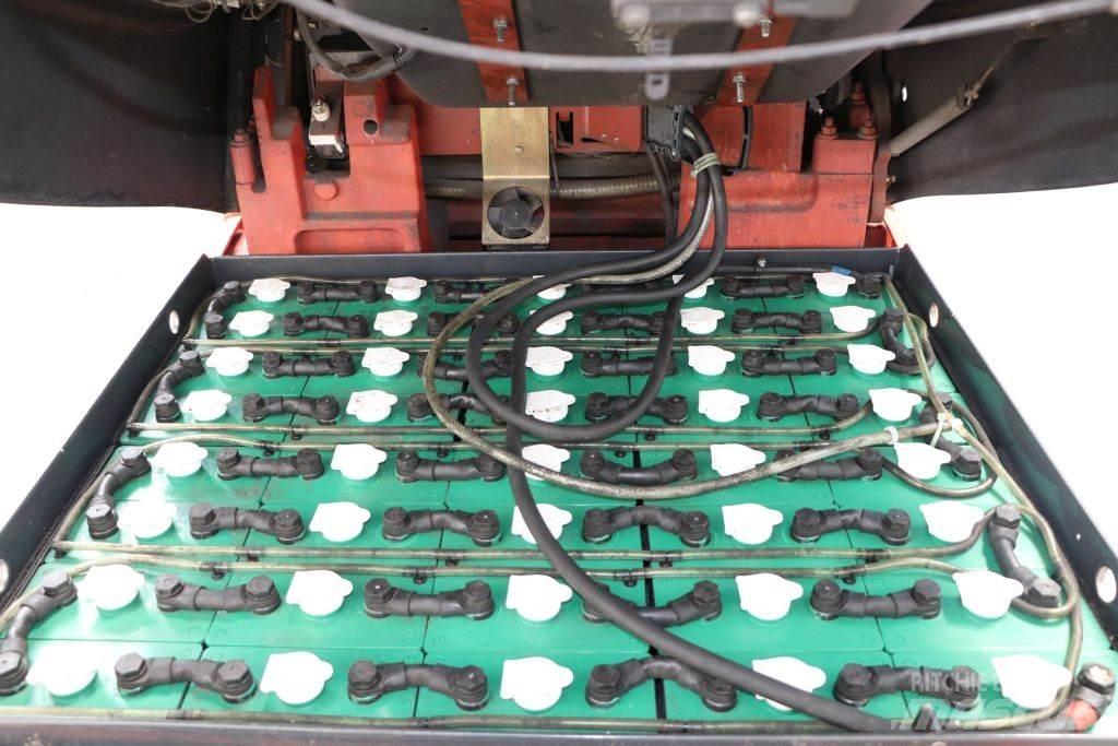 Linde E30S-03/600 Electric forklift trucks