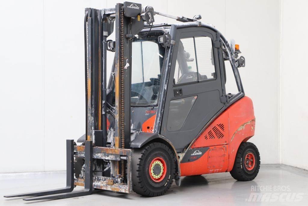 Linde H30D-02 Diesel trucks