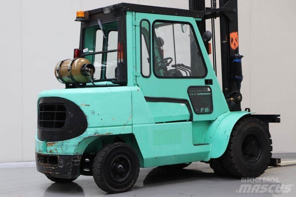 Mitsubishi FG45K LPG trucks