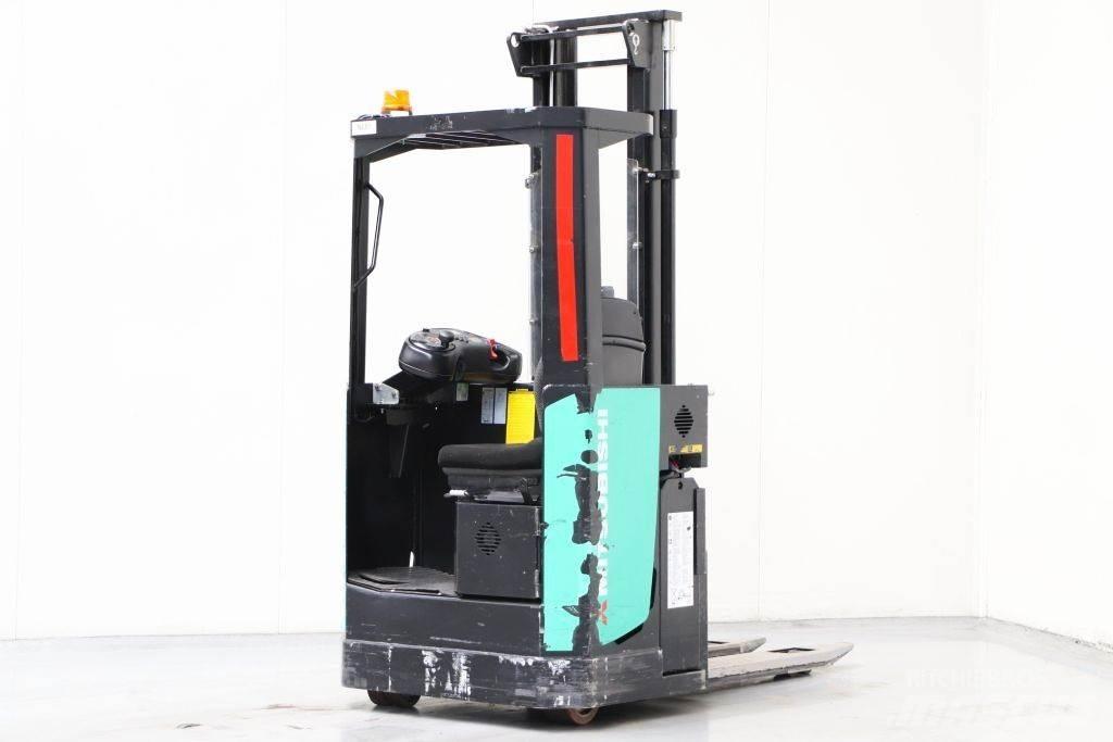 Mitsubishi SBS15N Self propelled stackers