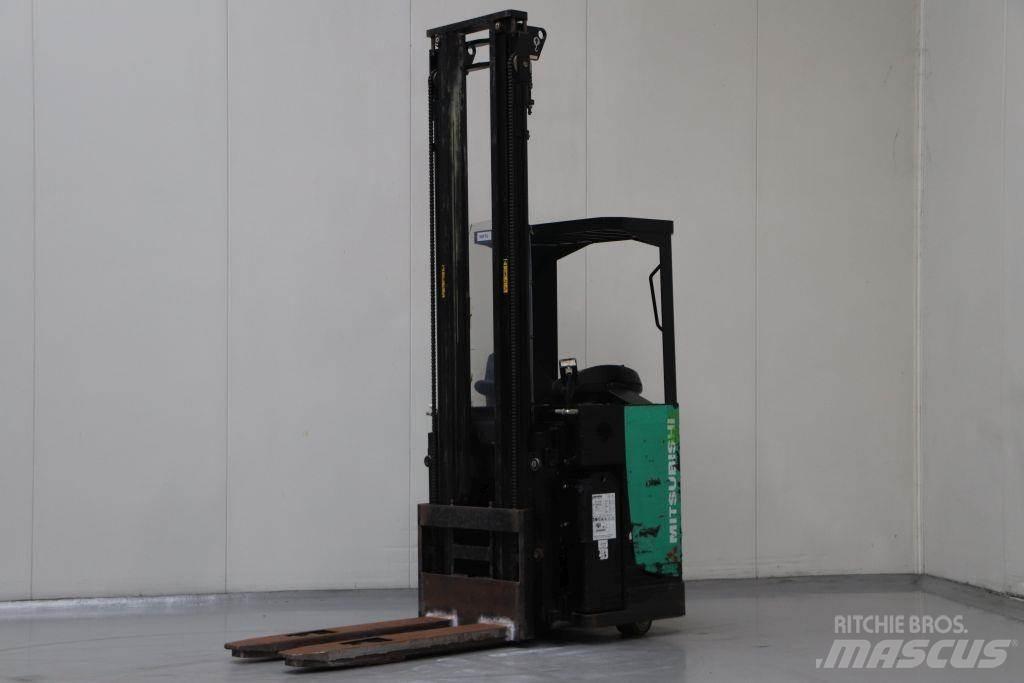 Mitsubishi SBS15NI Self propelled stackers