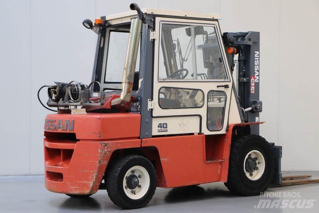 Nissan BF03A35U LPG trucks