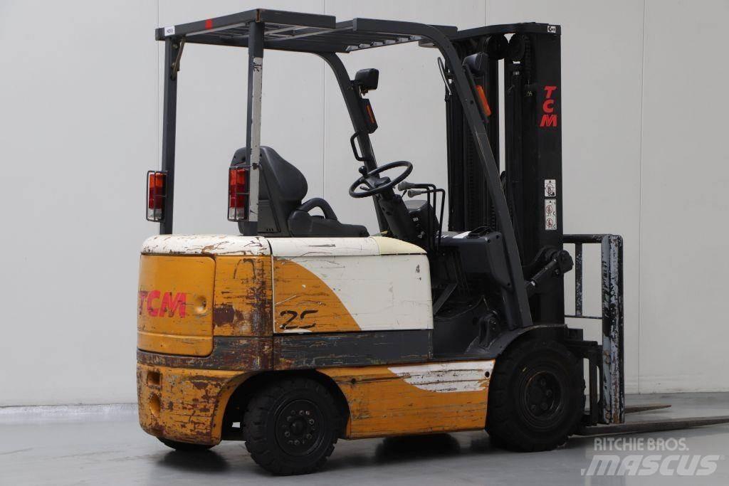 TCM FB25-6 Electric forklift trucks