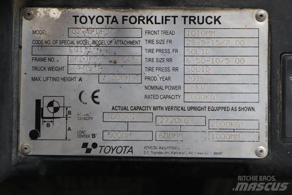 Toyota 02-8FDF30 Diesel trucks