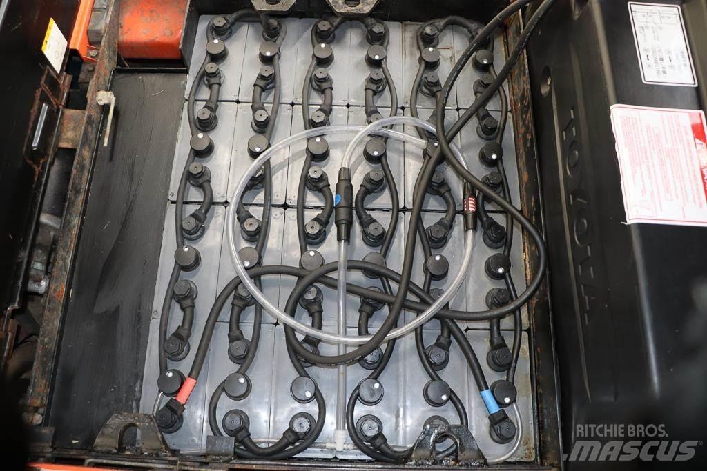 Toyota 7FB15 Electric forklift trucks