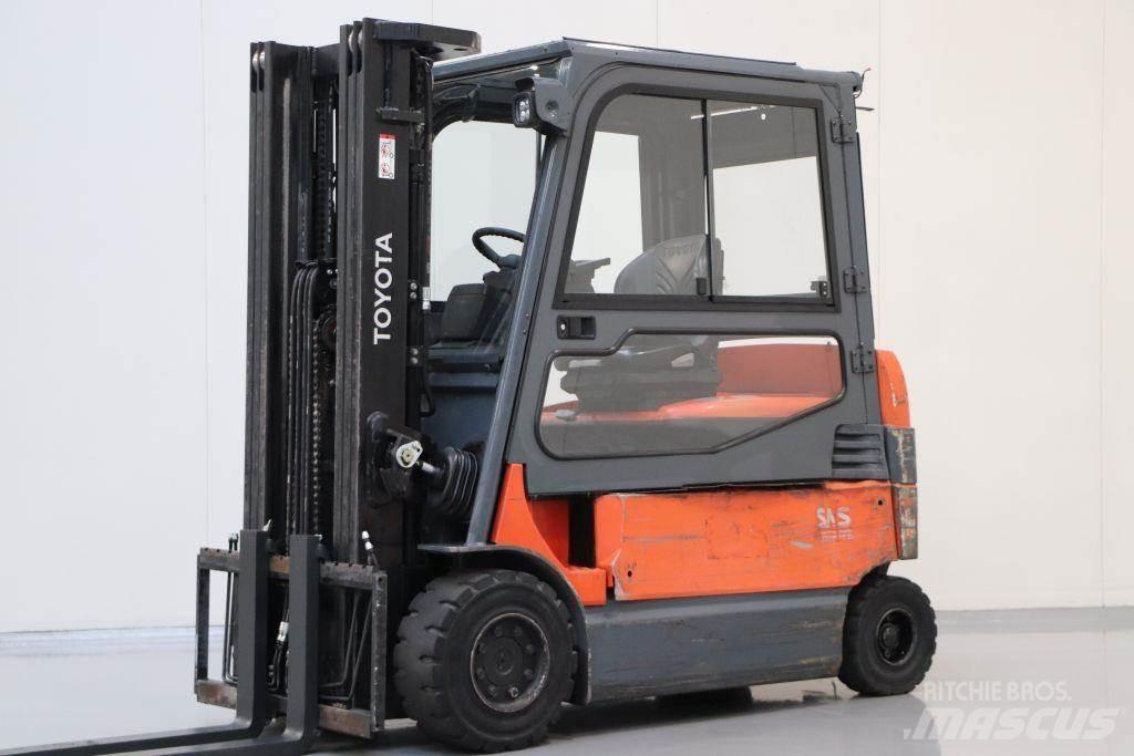 Toyota 7FBMF30 Electric forklift trucks
