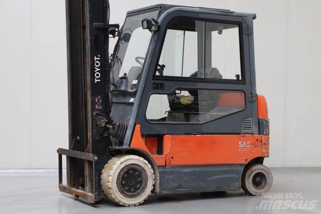 Toyota 7FBMF30 Electric forklift trucks