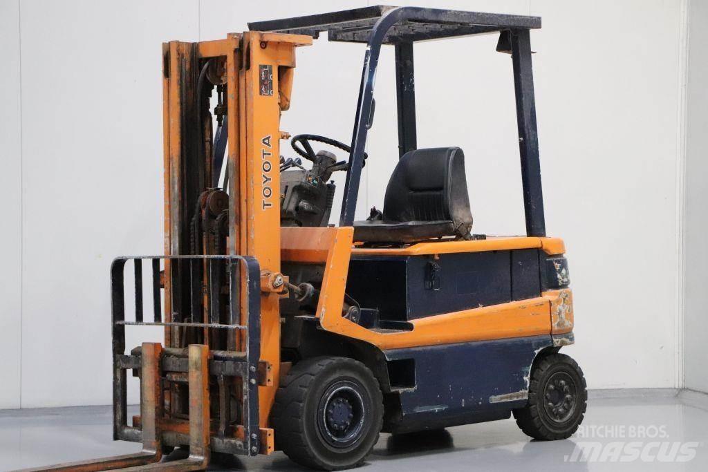 Toyota FBM25 Electric forklift trucks