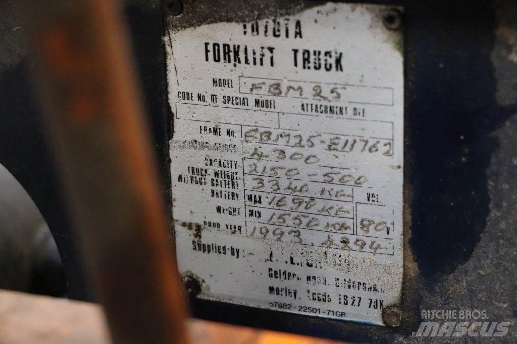 Toyota FBM25 Electric forklift trucks