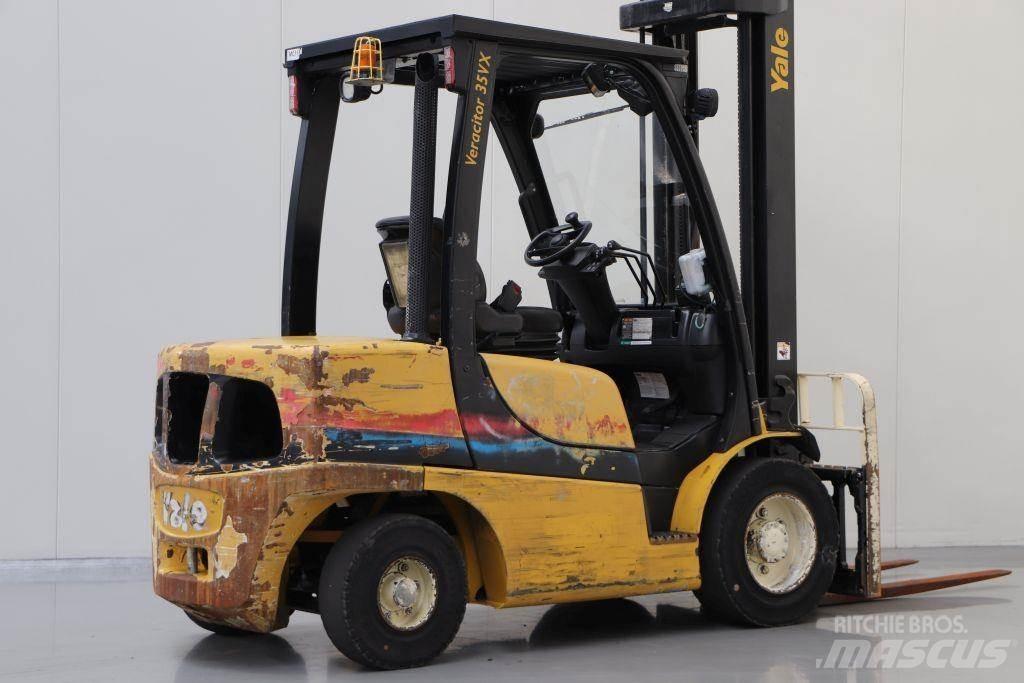 Yale GDP35VX Diesel trucks