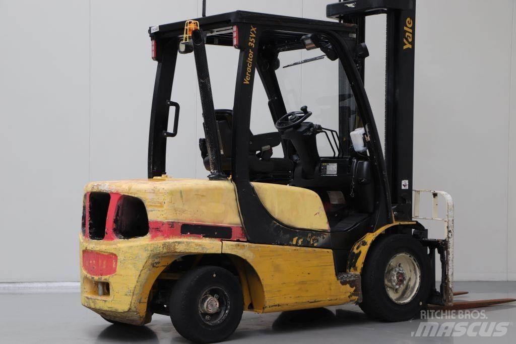 Yale GDP35VX Diesel trucks