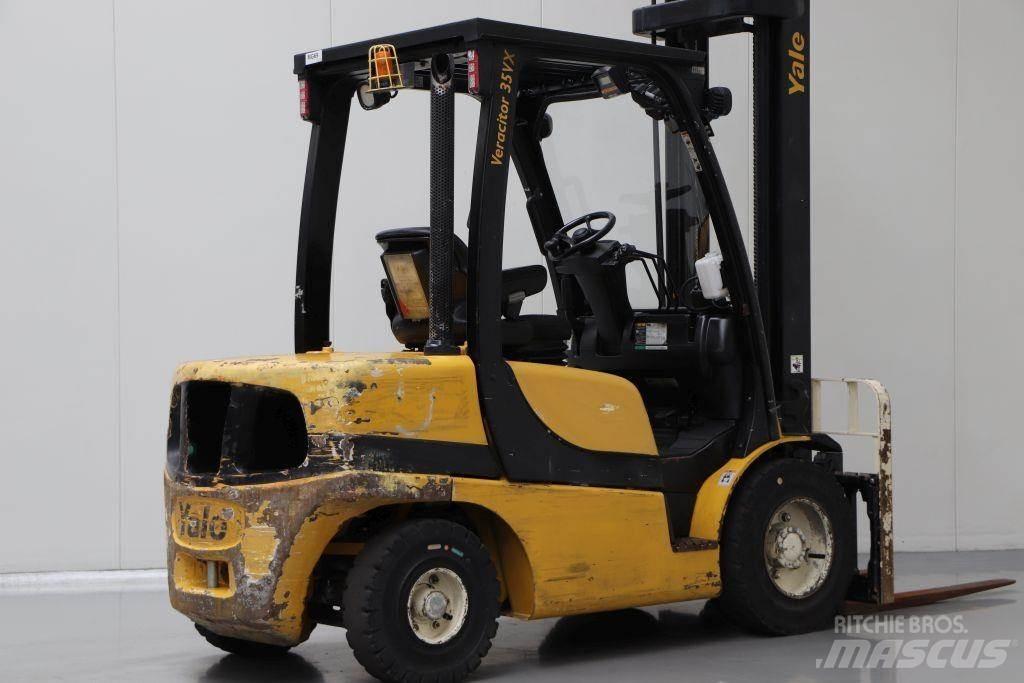 Yale GDP35VX Diesel trucks