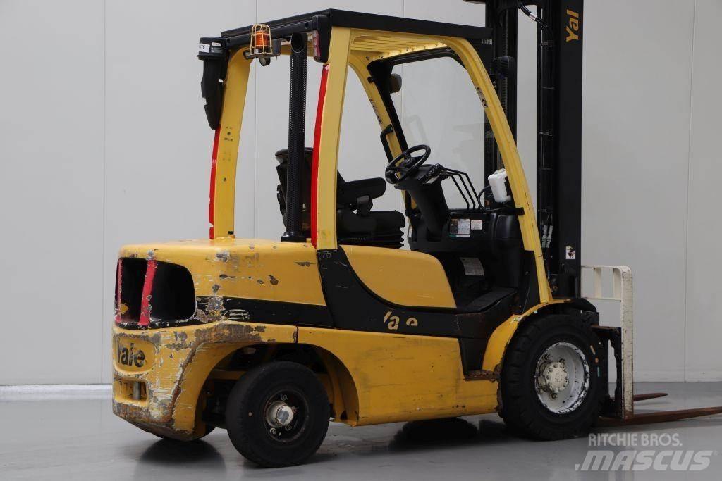 Yale GDP35VX Diesel trucks
