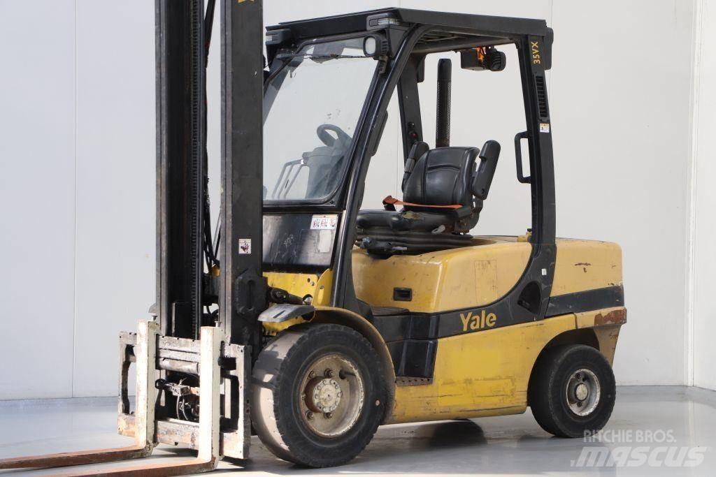 Yale GDP35VX Diesel trucks