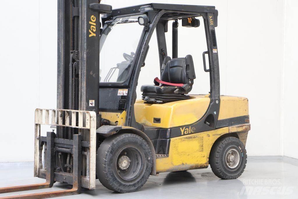 Yale GDP35VX Diesel trucks