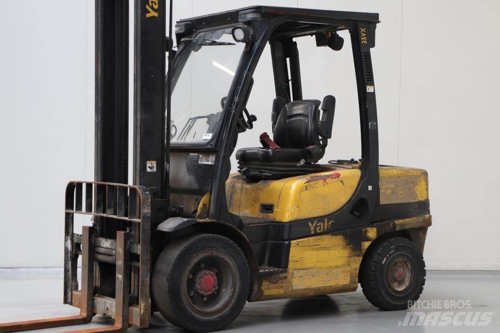 Yale GDP35VX Diesel trucks