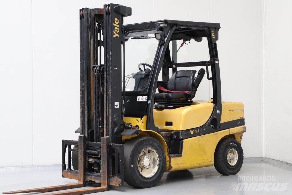 Yale GDP35VX Diesel trucks