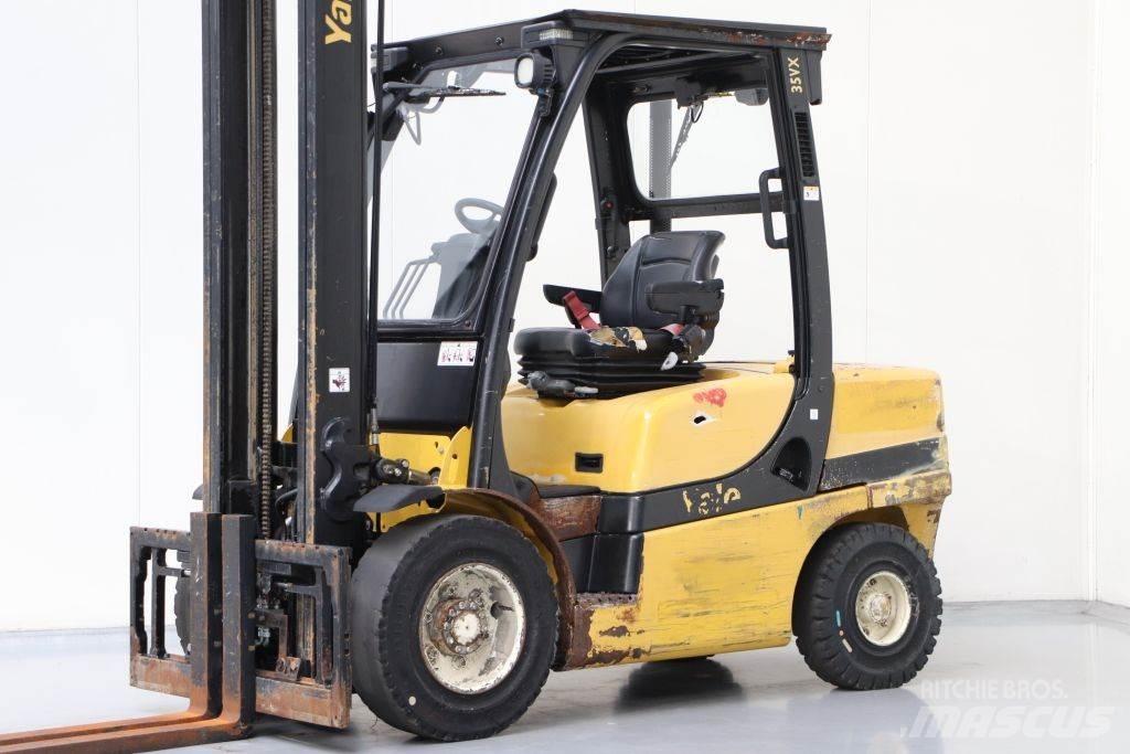 Yale GDP35VX Diesel trucks
