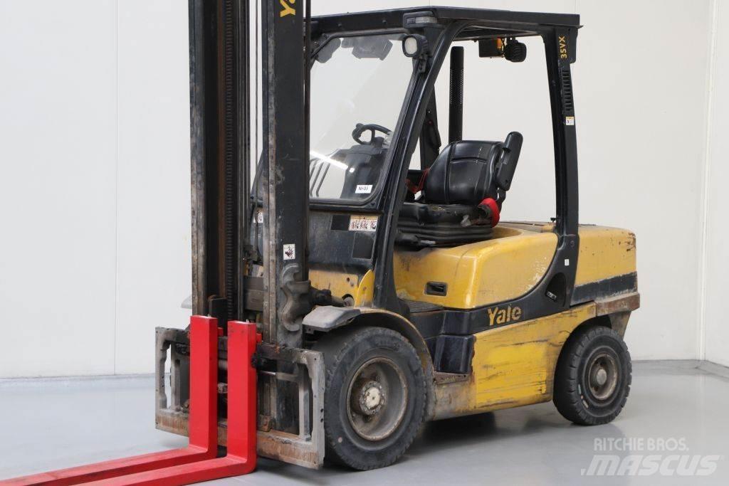 Yale GDP35VX Diesel trucks