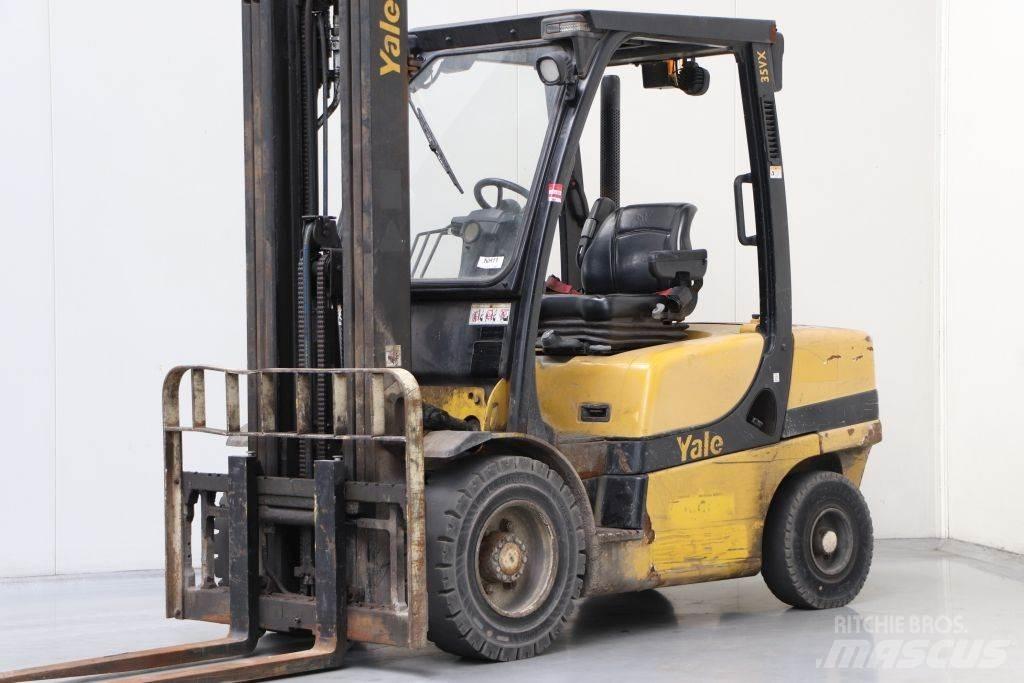 Yale GDP35VX Diesel trucks