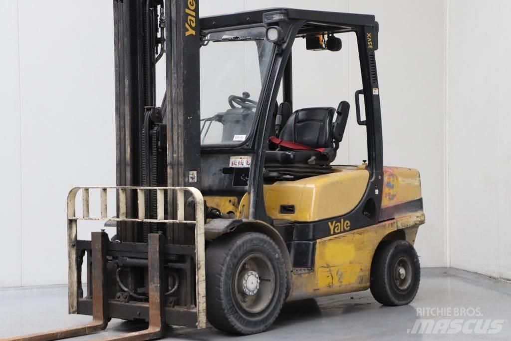 Yale GDP35VX Diesel trucks