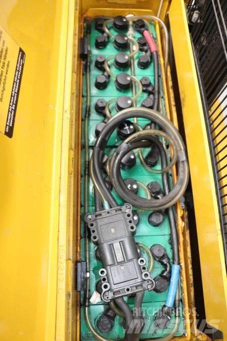 Yale MS12X Pedestrian stacker