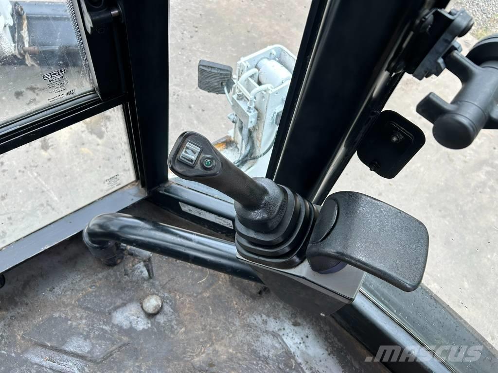 JCB 3 CX Backhoe