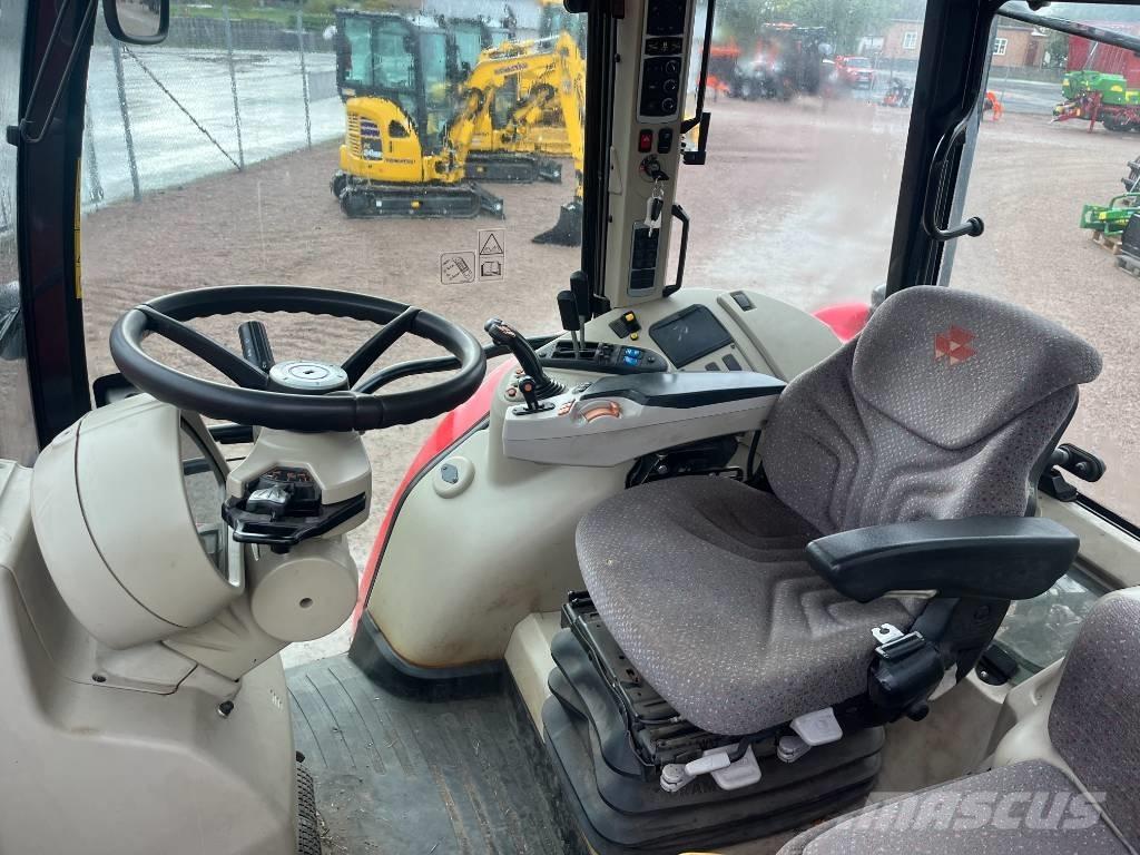 Massey Ferguson 5613 Tractors
